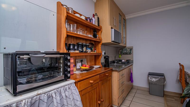 9 Bedroom Property for Sale in Outeniqua Strand Western Cape